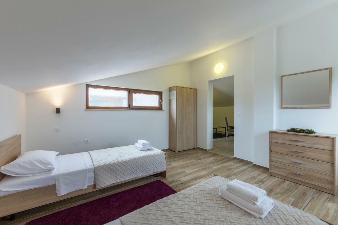 Apartmani Suzi Pula Zewnętrze zdjęcie