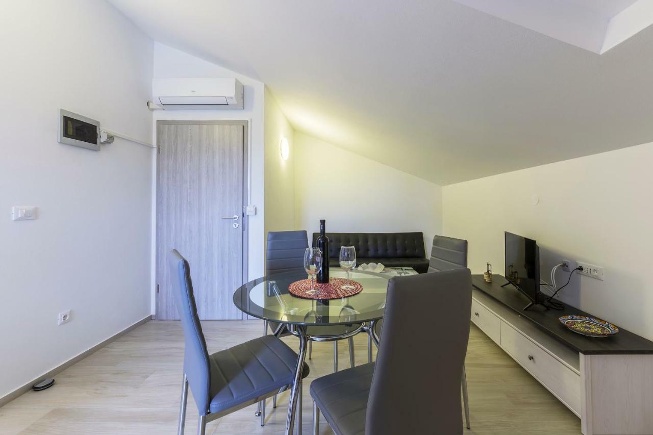 Apartmani Suzi Pula Zewnętrze zdjęcie